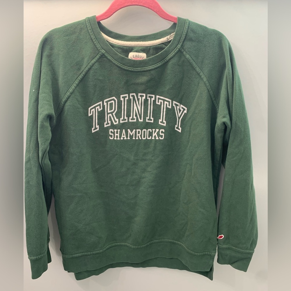 Green Trinity Shamrocks League crewneck sweatshirt size medium